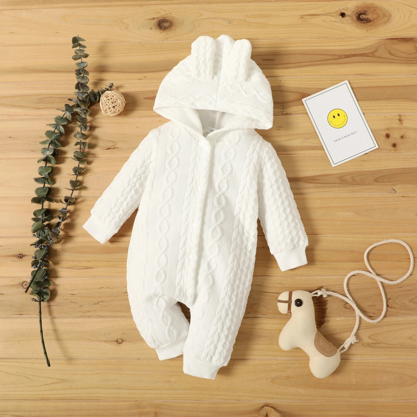 Safegrow CuddleSuit™ - Der flauschige Ganzkörperstrampler für kleine Kuschelbären