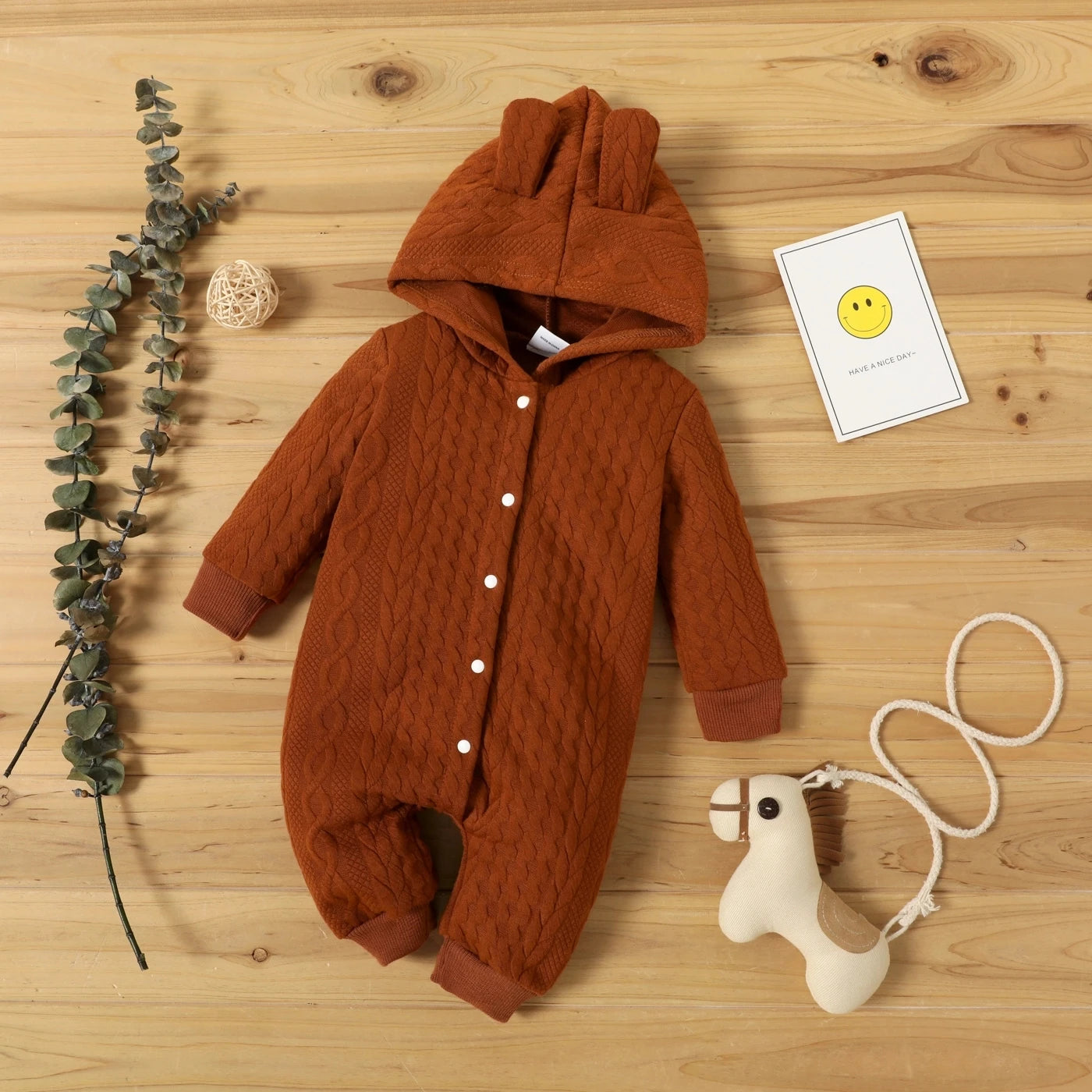 Safegrow CuddleSuit™ - Der flauschige Ganzkörperstrampler für kleine Kuschelbären