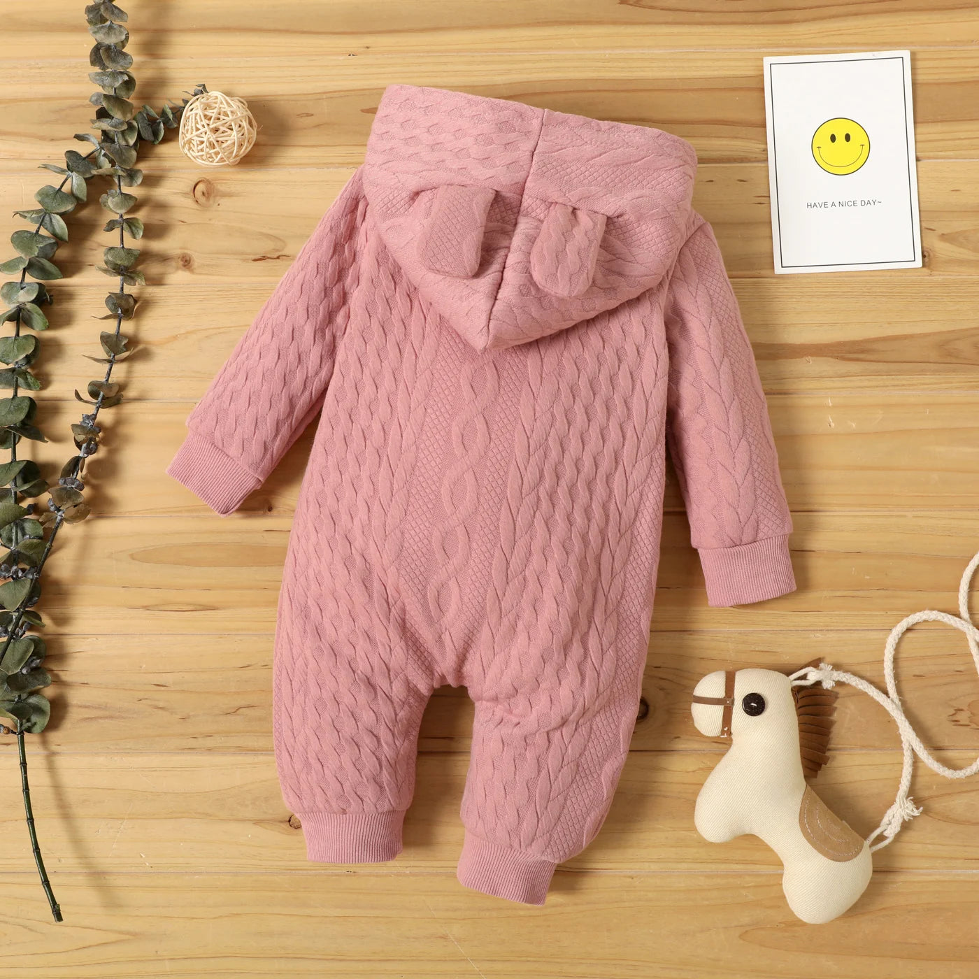 Safegrow CuddleSuit™ - Der flauschige Ganzkörperstrampler für kleine Kuschelbären