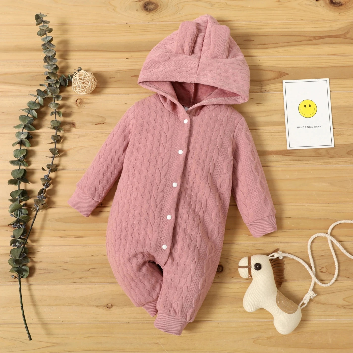 Safegrow CuddleSuit™ - Der flauschige Ganzkörperstrampler für kleine Kuschelbären